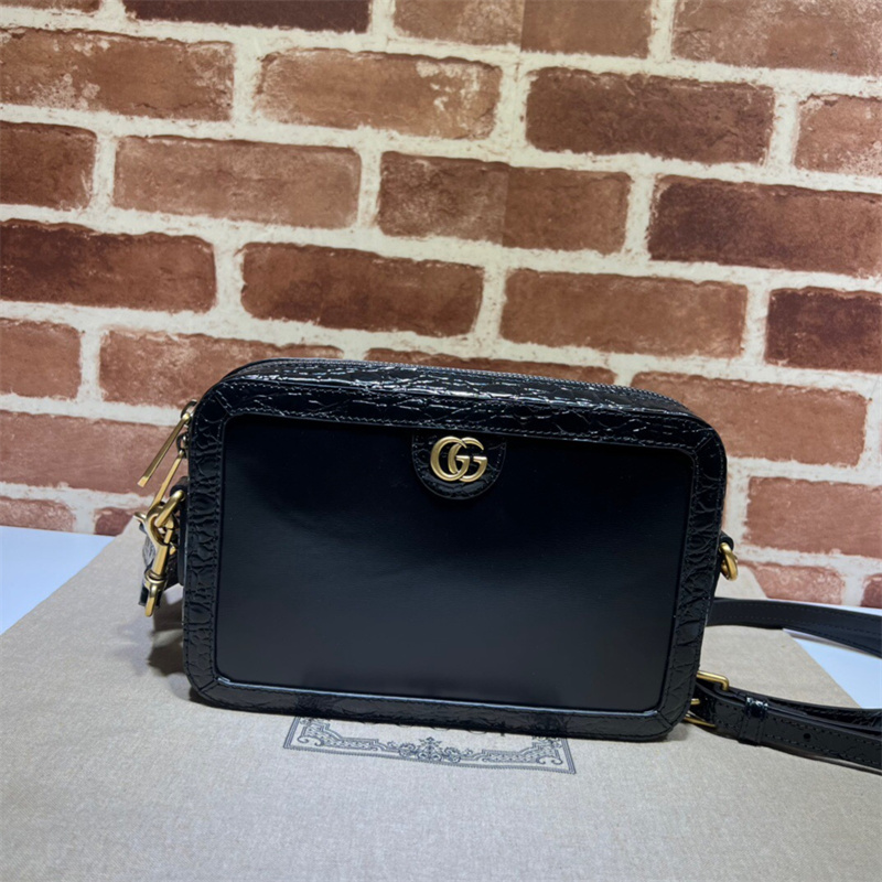 구찌 남성 가방 크로커다일 트리밍 숄더백  710861 BG-GC