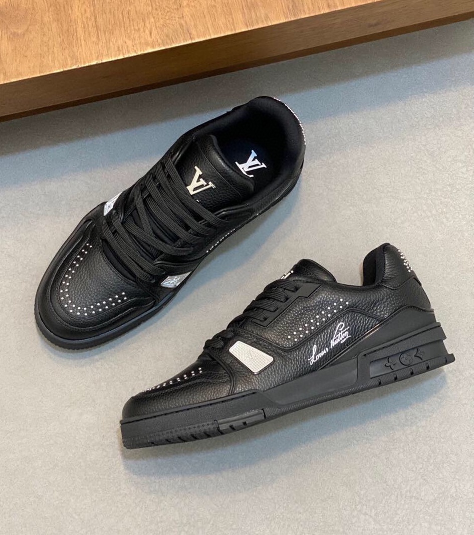루이비통 2025 남성용 스니커즈 LV700 SH-E